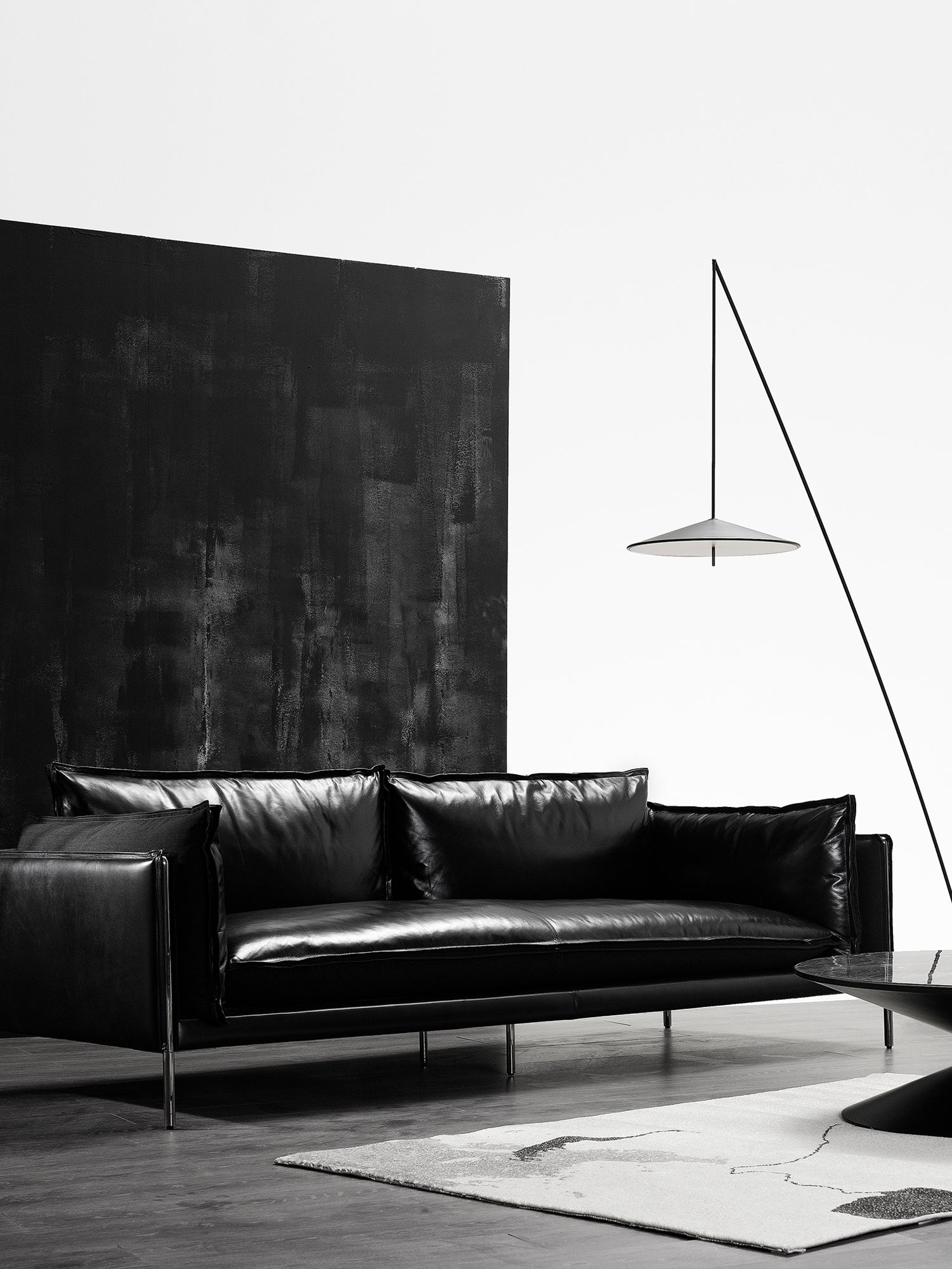 Pin Sofa-Elegant Black Edition