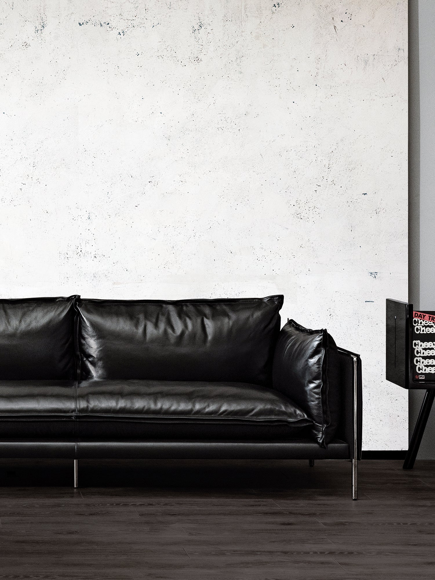 Pin Sofa-Elegant Black Edition