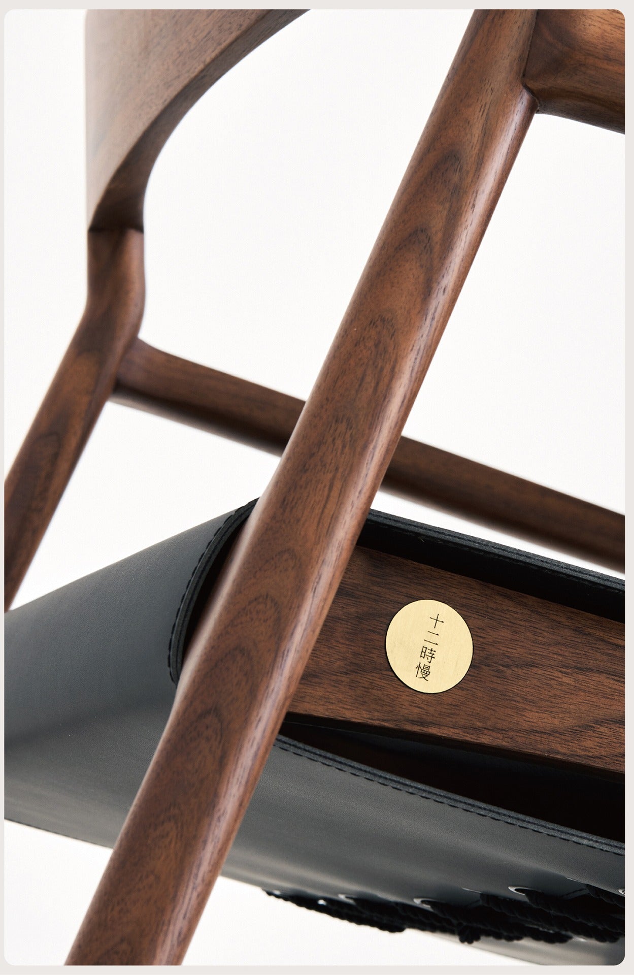 Cloud Lift Chair