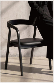 Valley Embrace Chair