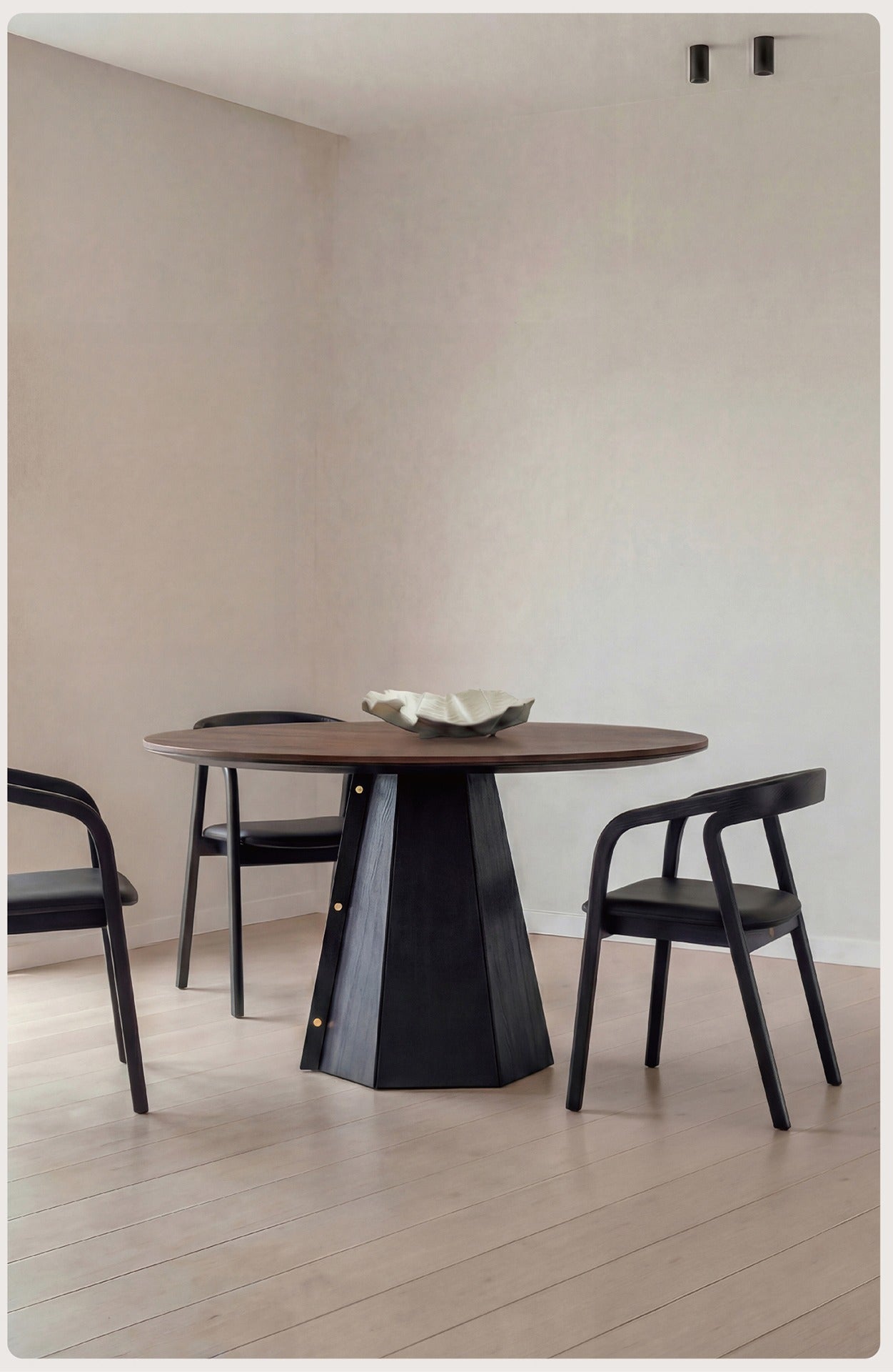 Valley Embrace Chair